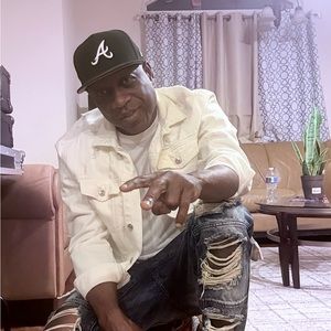 Meet your Posher, Milkman